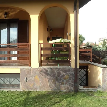Around The World Bed & Breakfast *